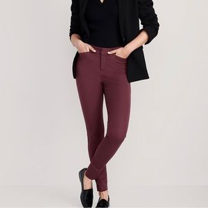 Old Navy high-rise Pixie never fade pants - size 4